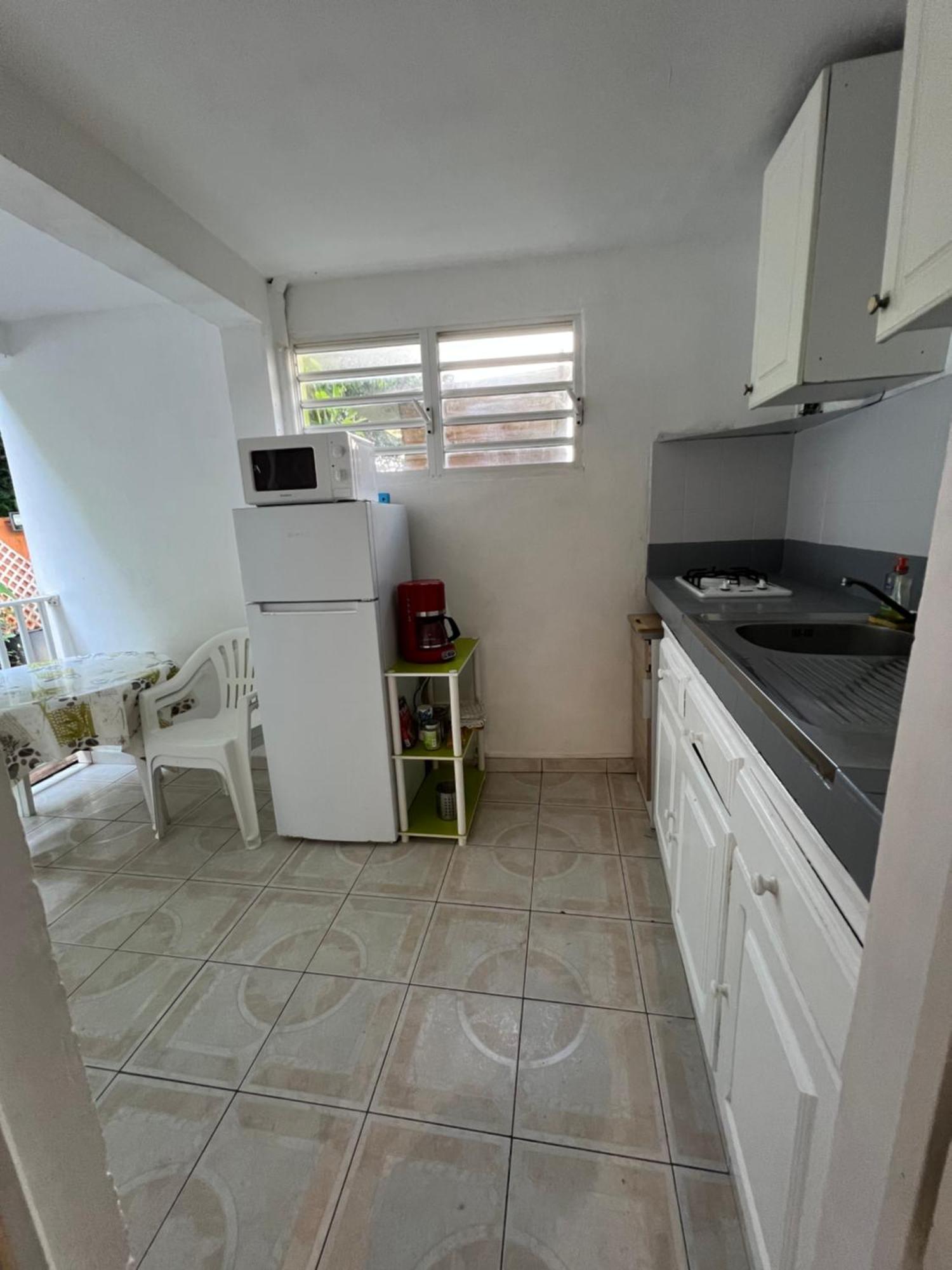 Location Tropical Leilighet Sainte-Anne  Eksteriør bilde