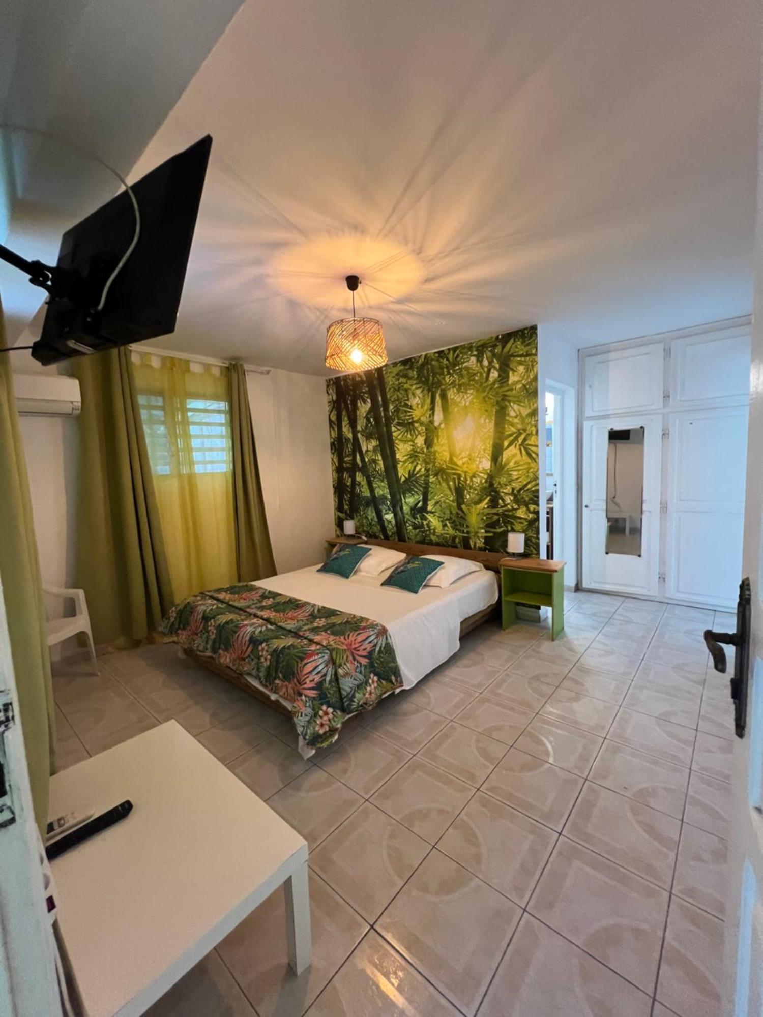 Location Tropical Leilighet Sainte-Anne  Eksteriør bilde